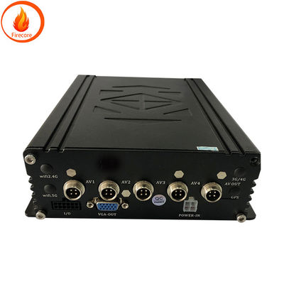 장착된 CAR DVR 레코더 하드 디스크 모니터링 4 채널 DVR 시스템